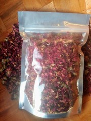 Natural Dried Red Rose Buds and Petals 2 oz FOOD GRADE/Tea 100% Organic