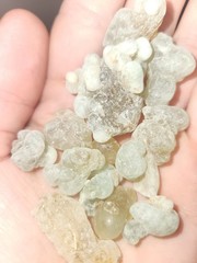 4 oz genuine Hojari Green frankincense 1/4lb – Ethically sourced from Oman