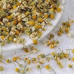 Chamomile tea bag-soothes mood,relieves pain,and helps you fall asleep naturally