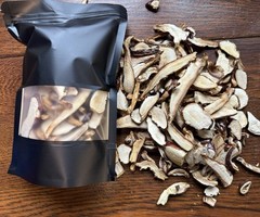 Ganoderma Tsugae, Sliced, Dried, 4 OZ